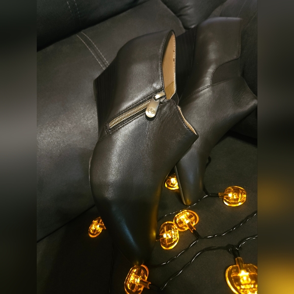 ADRIENNE VITTADINI Midge Brown Leather Wedge Ankle Booties sz8 - Picture 4 of 9